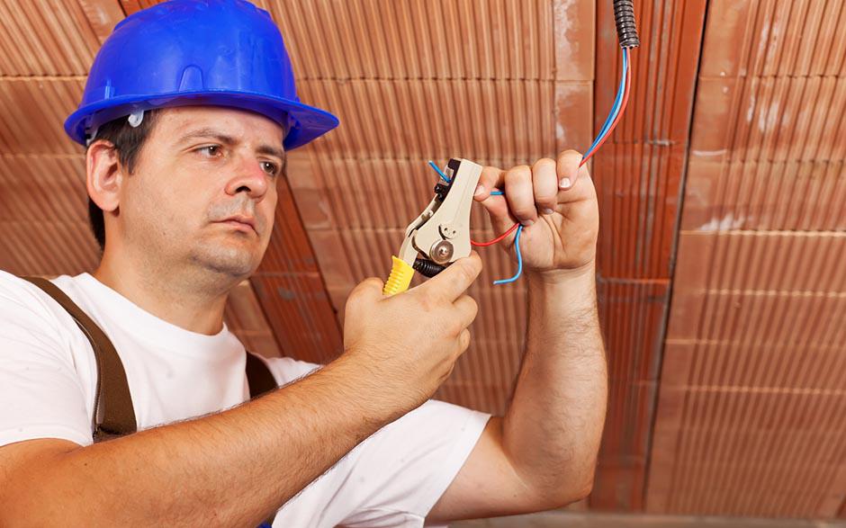 électricien de maintenance Bois-le-Roi
